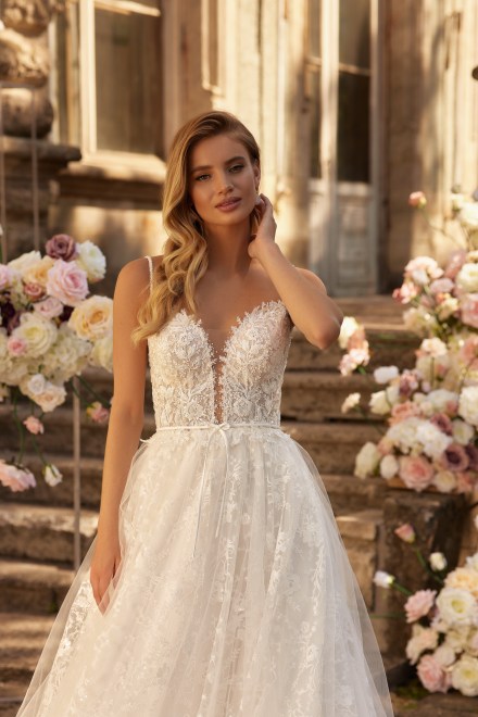 https://www.sposa-lia.com/images/stories/virtuemart/product/3) Sophie.jpg
